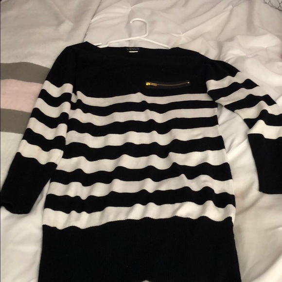 Venus black and white sweater dress 💕 - Picture 2 of 7